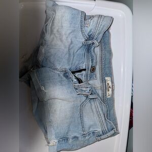 Hollister size 3 juniors 26W short jean short shorts light wash